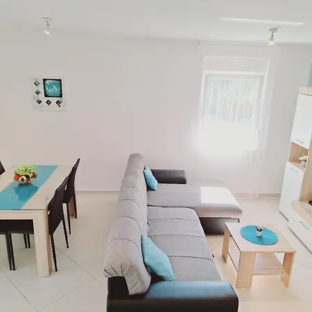 Ferienapartment Enelani Fuer Vier Personen Apartment